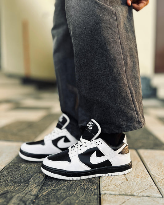 Nike SB DUNK PANDA